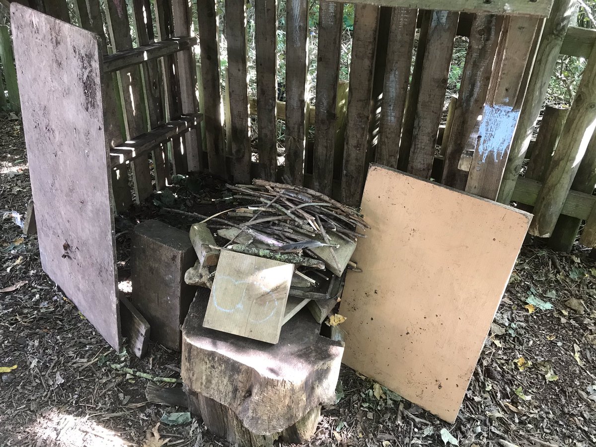 Another beautiful build in the log store. William’s monster house #playmatters <a href="/OPAL_CIC/">Outdoor Play and Learning (OPAL) CIC</a> #opalschools