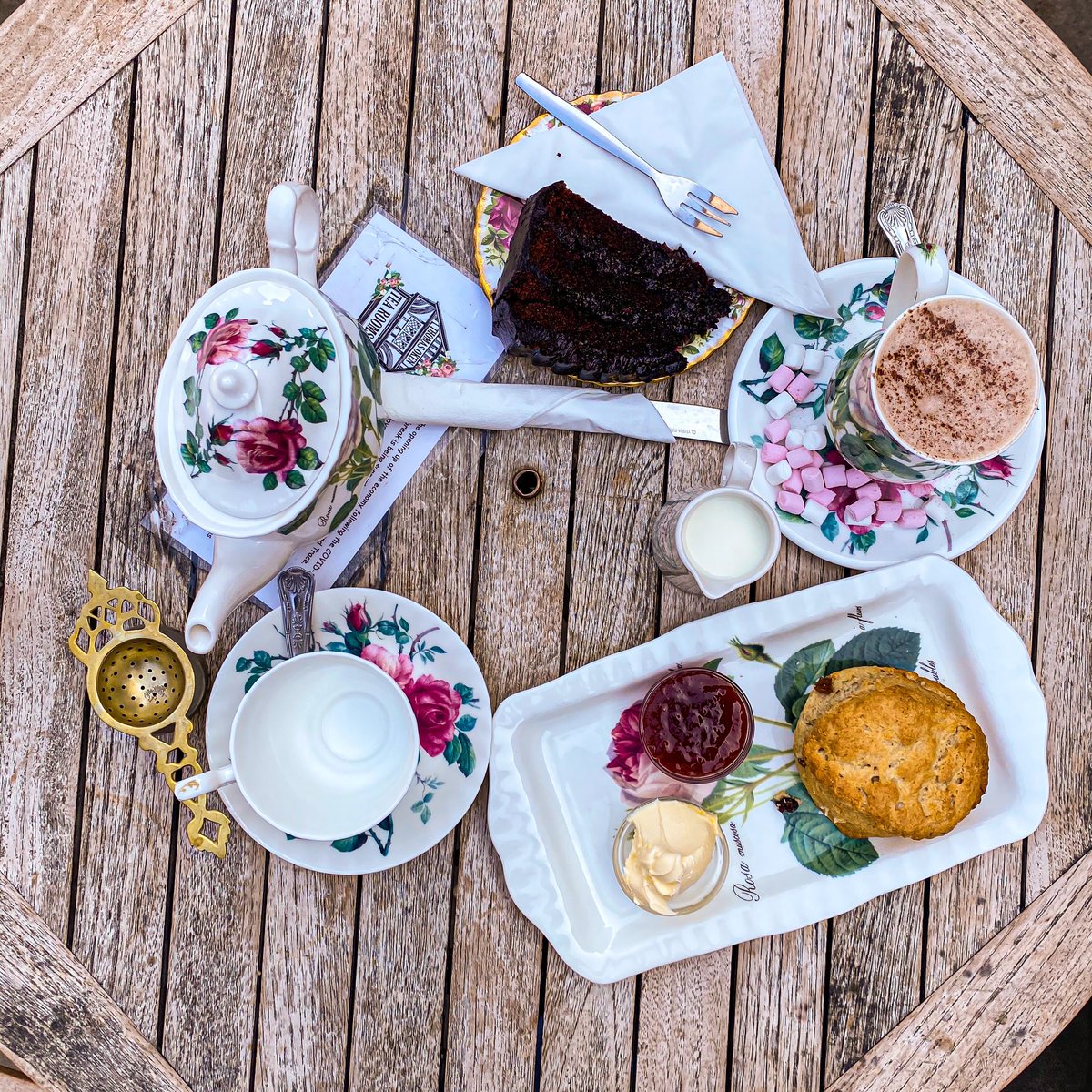 <a href="/OkenTeaRooms/">Thomas Oken TeaRooms</a> Amazing food, place and service! Had the best scone ever.