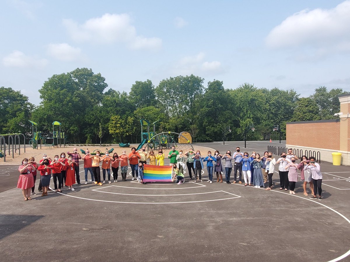 LauraKnape's tweet photo. Love is love♥️ #dublinteacherscare #hopewellcares https://t.co/PJm3uB9kEw