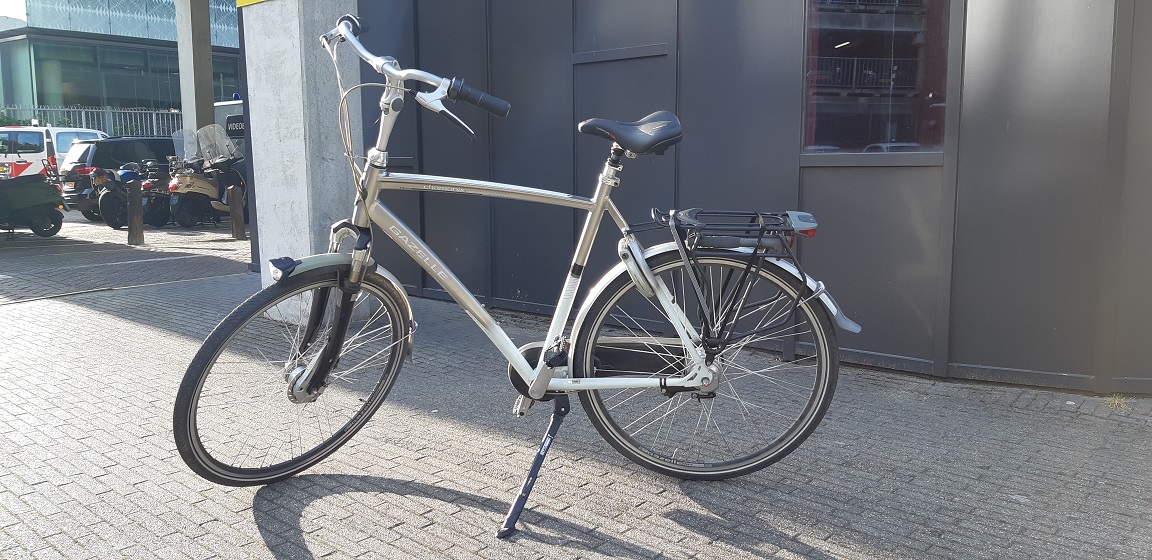 Eigenaar gezocht!

Zojuist hebben wij in een steegje aan de Genestetstraat een fiets aangetroffen die mogelijk 'koud' was gezet. Het framenummer leverde (nog) niets op.

Ben jij, of ken jij, de eigenaar van deze Gazelle? Stuur ons dan even een PB of bel 0900-8844

2020442907