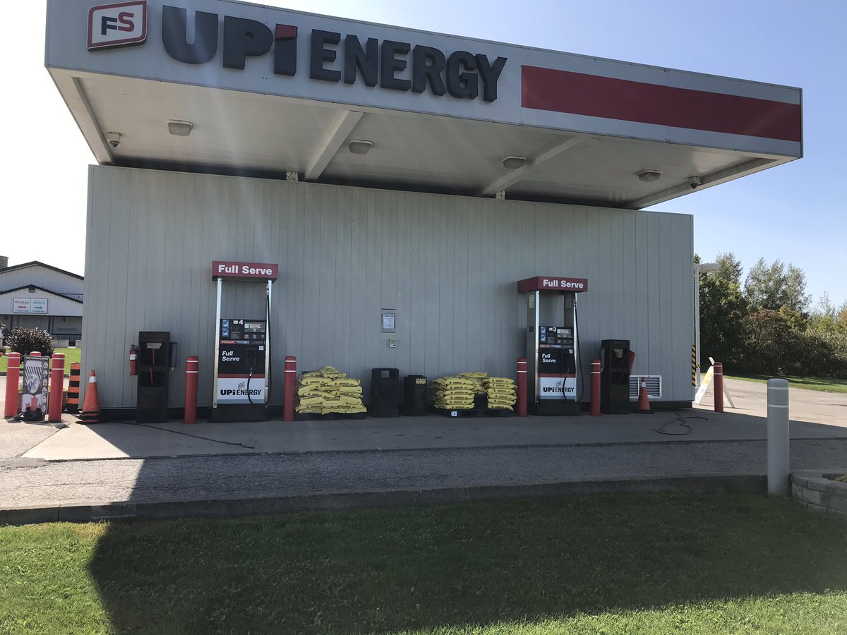DuroseGerri's tweet photo. UPI Woodstock beauty day for an outside tidy up!! @UPIEnergy @UPICommunity https://t.co/xbz0NZc7vg