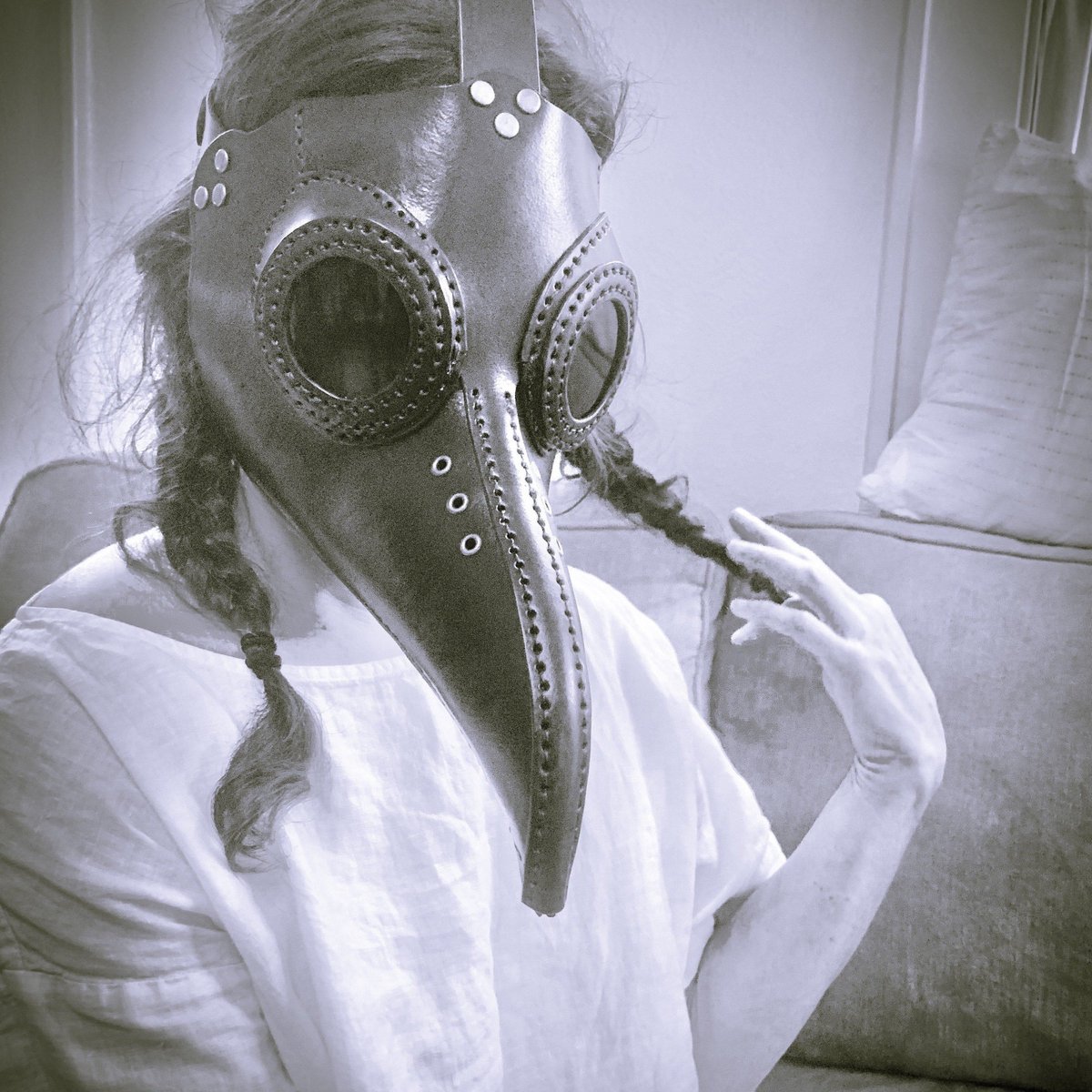SandboxAdventu1's tweet photo. GORGEOUSLY leather plague masks, hand-crafted by a friend during COVID lockdown: https://t.co/YQuZ5nGObp https://t.co/2qBI6HDcpo