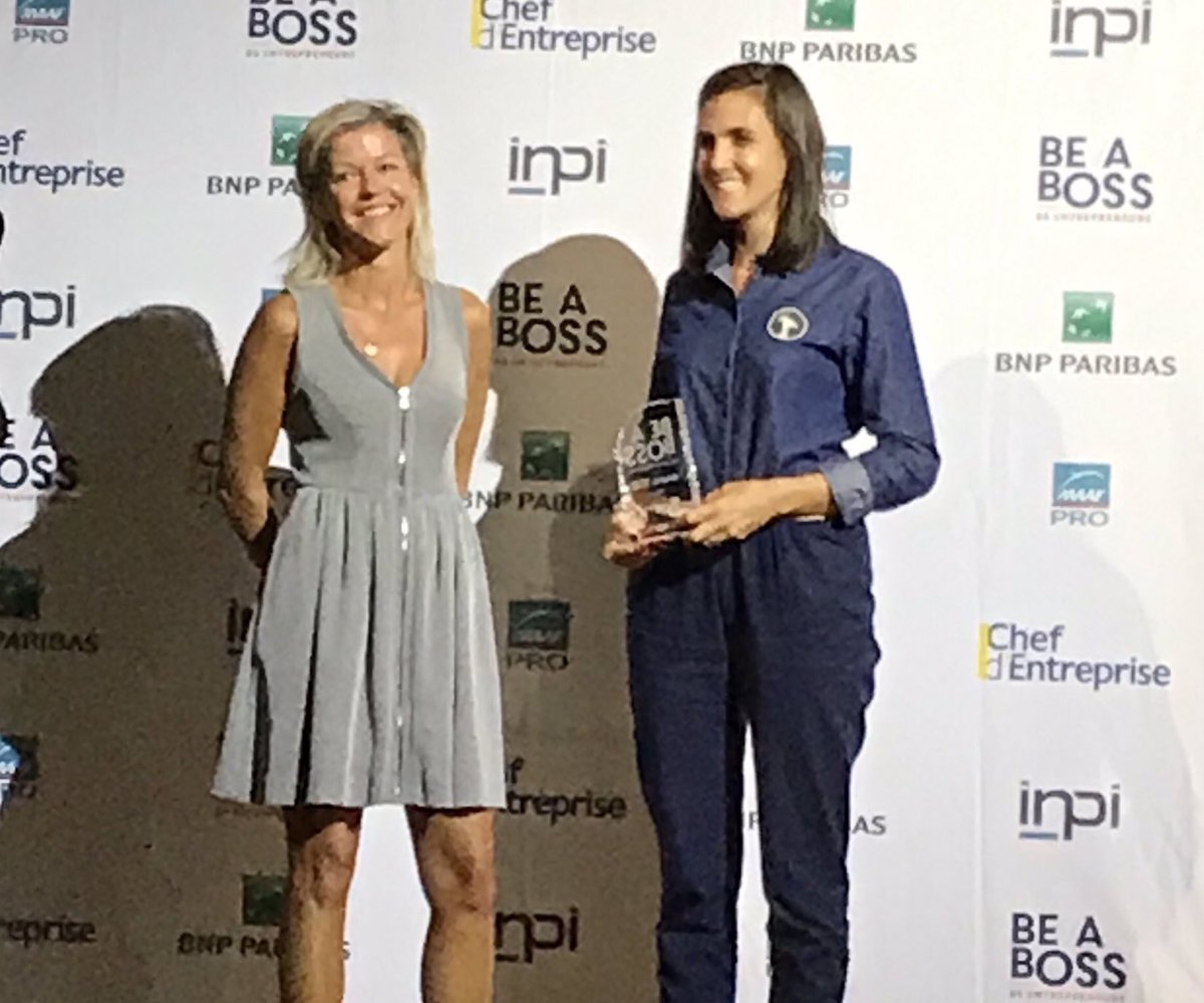 Back to Aix with a price🏆💫C’est pour vous la Care team ce prix, merci d’être là, merci de suivre cette aventure de dingue ! Activons nous pour un monde du travail +optimiste inclusif et performant 🙌 Je suis émue...vraiment #trust #daretocare #techforgood #womenintech #beaboss