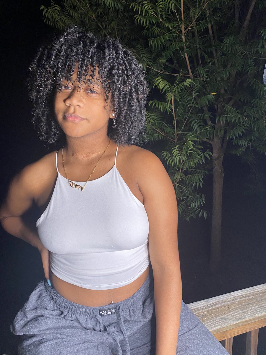 _b3ll3za's tweet photo. it’s the hair for me ✨ https://t.co/oK6Ntt5s0H
