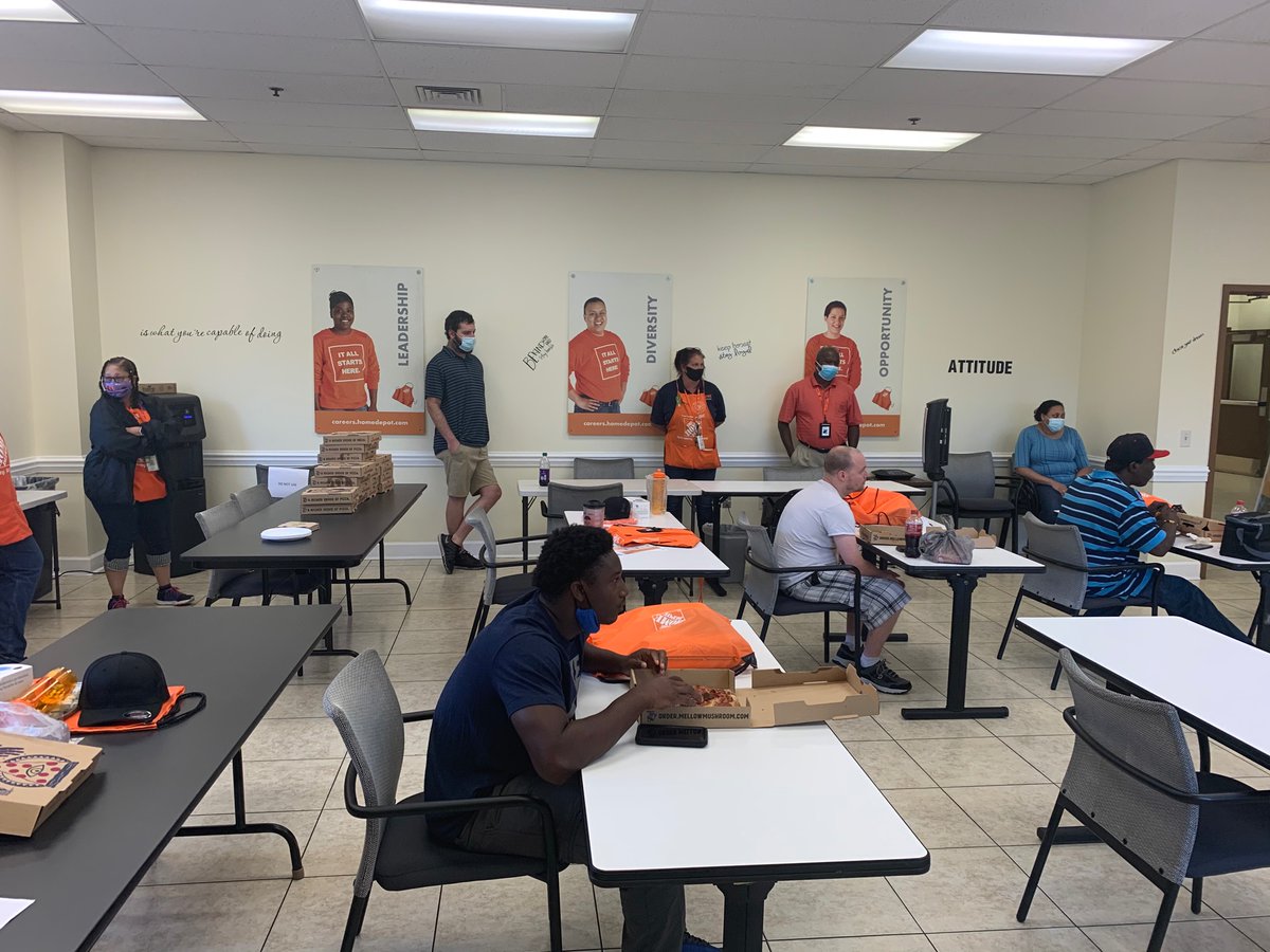 SDC5150's tweet photo. Welcome to our family!! Orange house! #SavannahStrong #NHO #BLEEDORANGE https://t.co/5GDPXVlTJ8