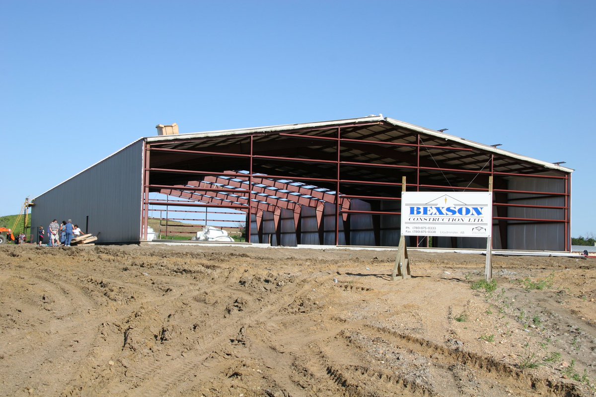 Here is your #TBThursday! Today we are time travelling back to the construction of the #hillmond Arena.... back in 2005!!
 
Even if this season might look different for #hockey and #skating , we are sure this arena is still going to have a lot of use! #construction #skatehard