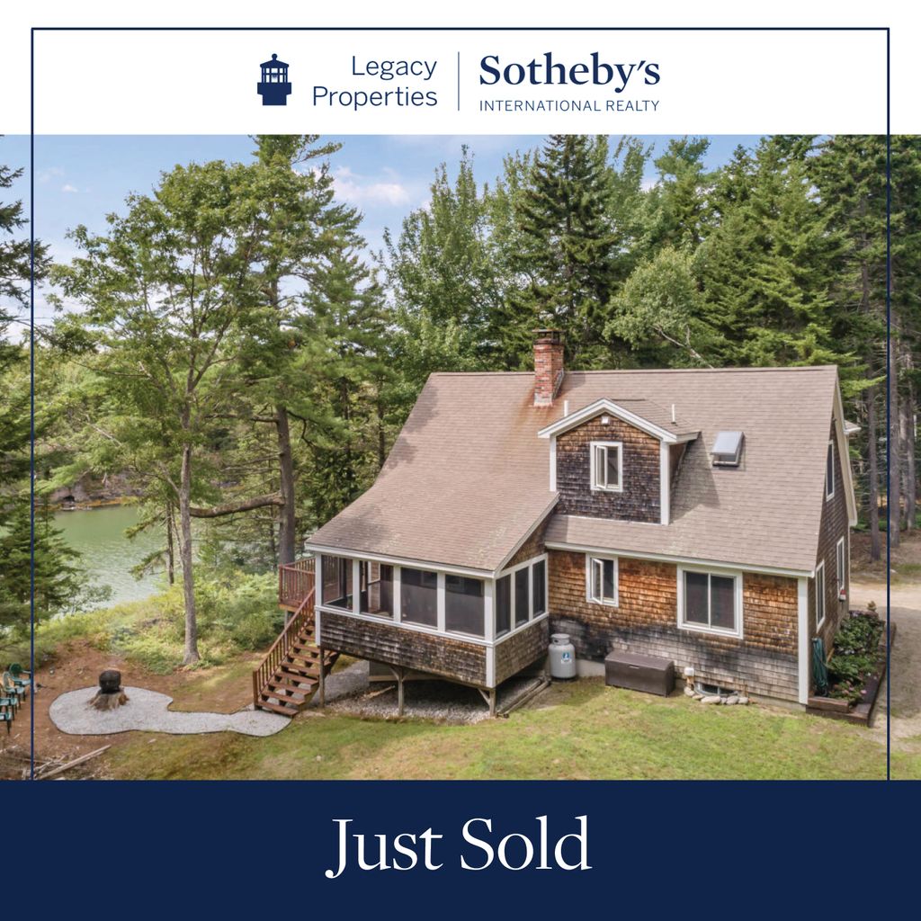 Nine offers and 105,000 over asking! This property is an absolute gem!
.
.
#justsold #mainerealestate #mainerealestateagent #realestateagent #maineisbeautiful #mainehomes #legacysothebys #waterfrontproperty