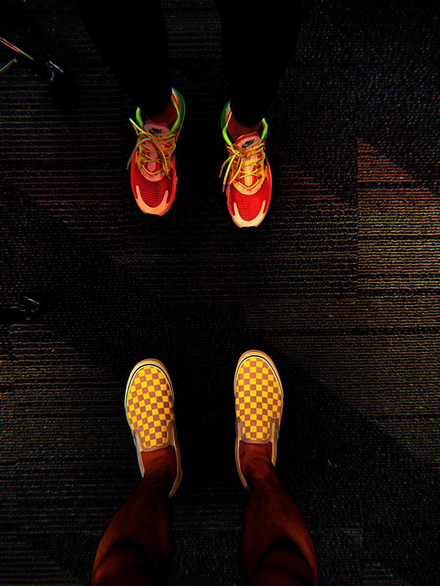 DylanSong10's tweet photo. Throwback Shoes for #ThrowbackThursday @stuco_coppell @clairejiangg #CHSRelentless https://t.co/MkLptVW52s