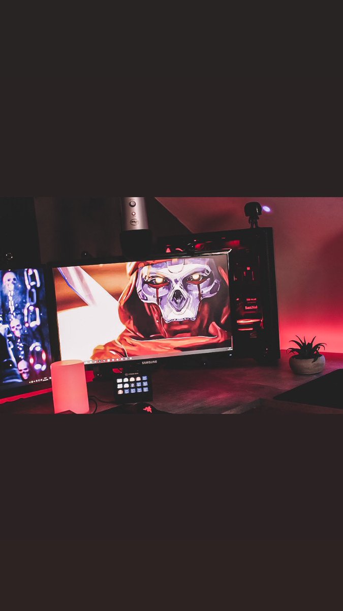 daimen_pape's tweet image. So meine Lieben, das Wochenende kann kommen 😄 ich bastle ja immer gern an meinem Setup ✌️ 

Wie schaut es den bei euch so aus, postet doch gern mal euer setup 😘

#gaming #PCGamingSetup #PC 
#GamingSetup #gamingcommunity #PS4 #Switch #gamers #youtuber #streamers #twitch #RGB