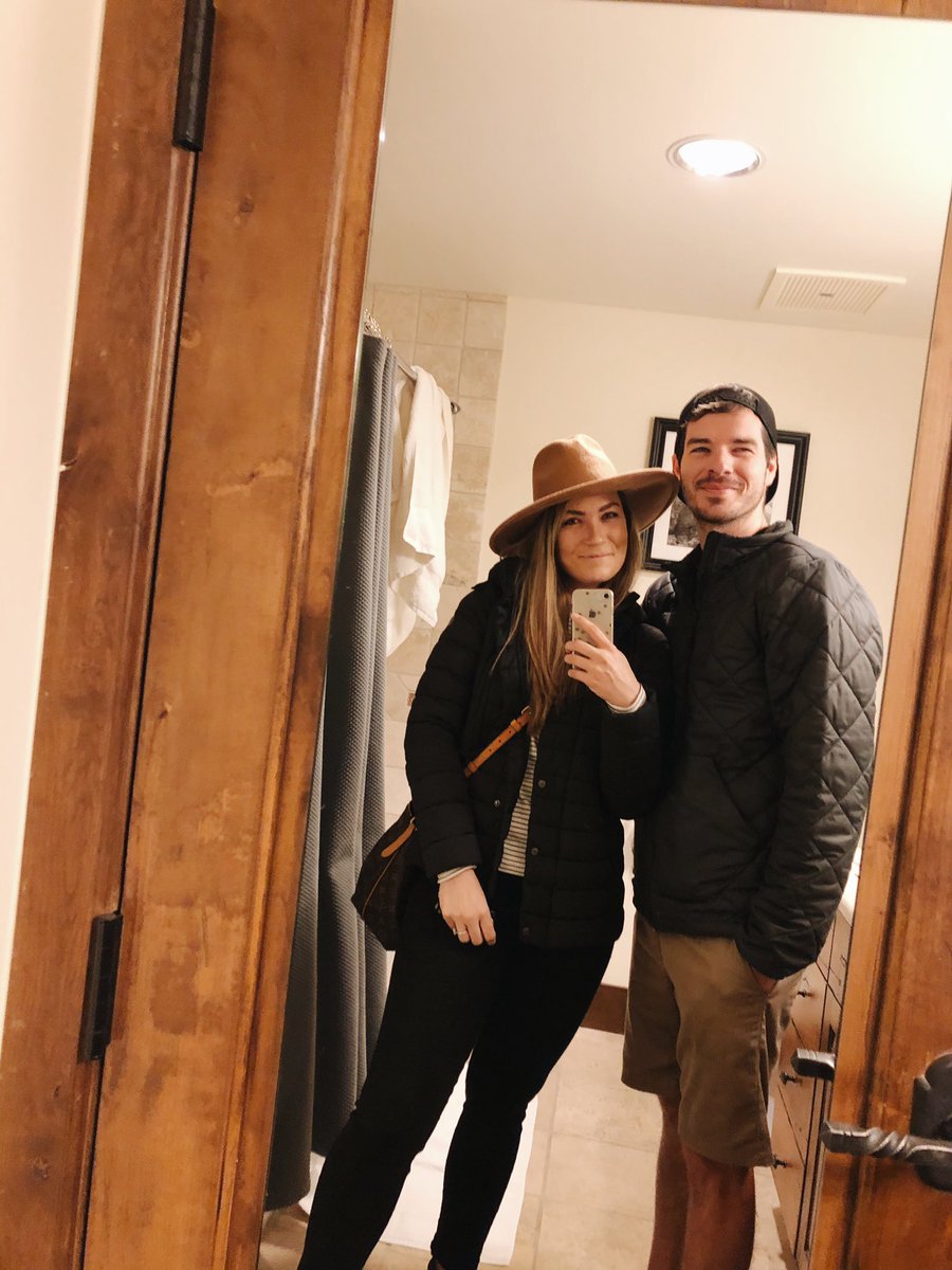 Elise Lowe tweet media