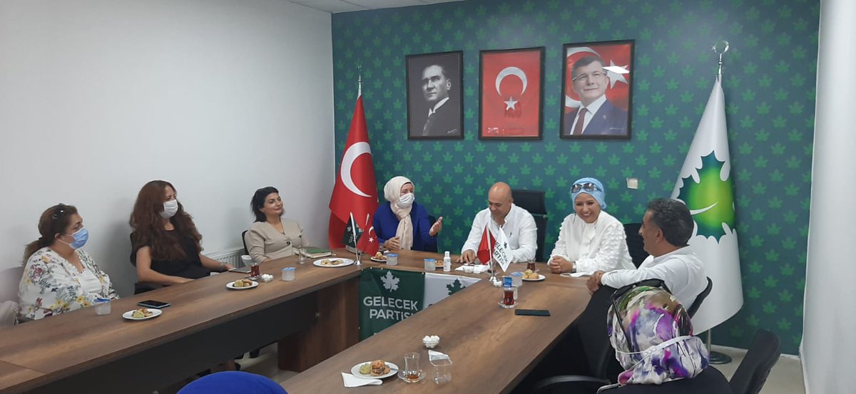 Göle kadın meclisi 
Esenyurt ilçemize 
Ziyaretlerinden dolayı 
Teşekkür ederiz......

GÜLDEN ILHAN 😊🙏🙏