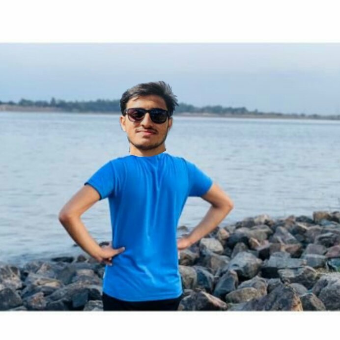 YourOldBuddy_'s tweet photo. @Mr_Chippp @Taaliyaaa @bintehawa33 @bintehawa333 @Aautophile_ @sroyyam @Peblo_Escobar Really??😪 https://t.co/lBIGBz9GEs