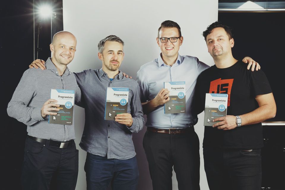 A czy Ty masz już książkę "Programista na rozmowie kwalifikacyjnej" ? 
:)
helion.pl/ksiazki/progra…

Pawel Zdziech, Bartłomiej Narożnik Miłosz Piechocki
<a href="/bart_naroznik/">Bartłomiej Narożnik</a> <a href="/miloszpp/">Milosz Piechocki</a>