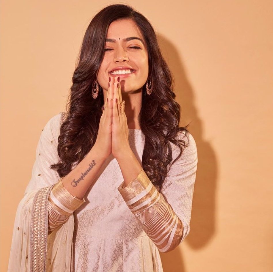 EiIjuj6VgAAnpDd?format=jpg&name=medium