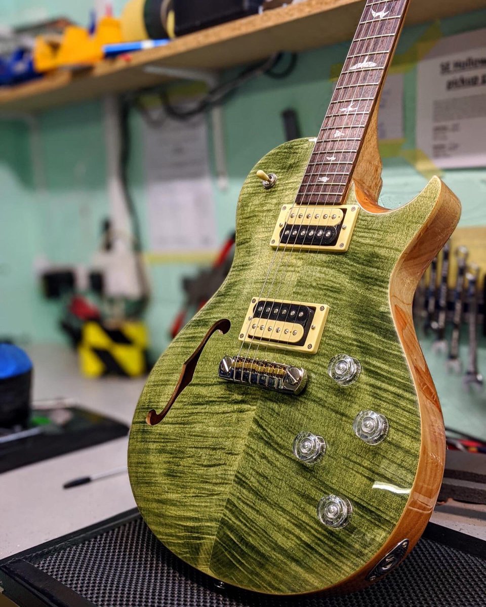 PiersPRSGuitars's tweet photo. Check out some of the awesome SEs that came through the tech room today! Do you play an SE? Tag us in a picture to be on our SE showreel 🤟🔥✌️ #prsguitars #prsse #seshowreel #prs https://t.co/rRaO7AzyMN