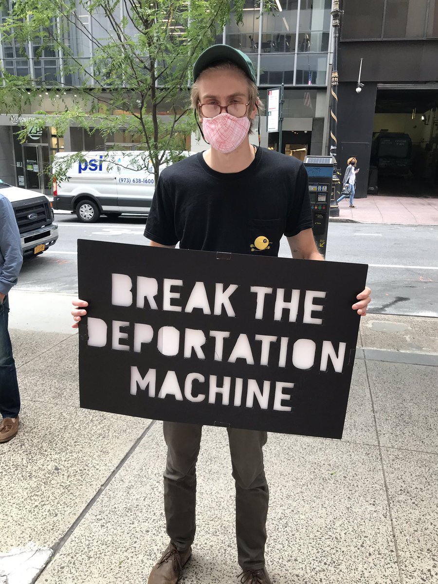 nychange's tweet image. Protest @BlackRock, the top funder of fossil fuels and a top investor in @Palantir, the deportation machine that violates the rights of climate refugees. They cause the crisis and profit off it! #NoTechForICE #BLKBigProblem #DeFundPalantir