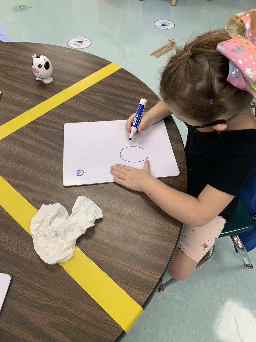 Shark Pups are hard at work focusing on fine motor and prewriting skills! @nagus_sharkpups <a href="/SharksAHS/">Atlantic High School</a> <a href="/Wendysydeski/">Wendy | Realtor</a> #vcsvpk