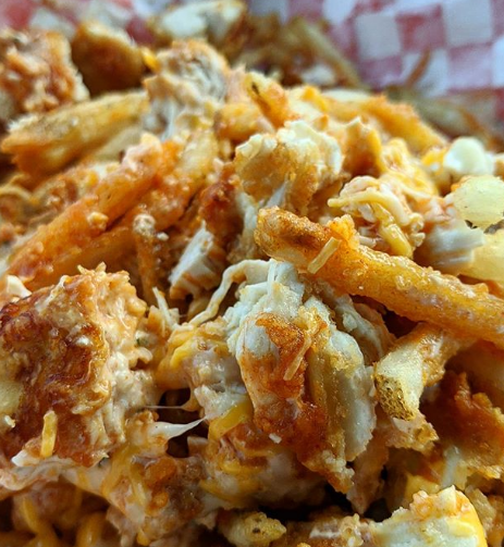 ChickenShackCa's tweet image. Load up on the 🔥 with our Buffalo Chicken Fries!

#HanfordCA #ChickenShack #CaliEats #CaliforniaFoodie #CaliFood #Fries
📷: @messy_lunch