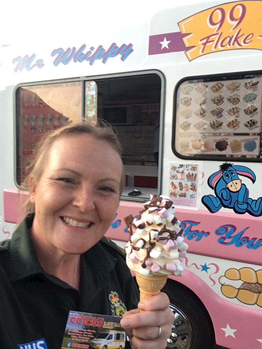 NurseSteph600's tweet photo. The generosity of the public & local businesses never ceases to amaze me π¦
Thank you James from #ChipperfieldsCCICES for all these wonderful free calories to fuel our shift βΊοΈ
#thankyou #scas #999 #fuelingthenhs #noordinaryjob #ambulancenurse #IceCream #freecaloriesdontcount https://t.co/gGOeKEzxVH