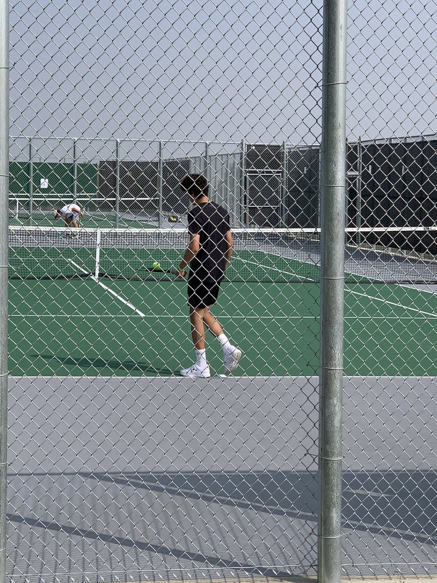 sarajwhiteley's tweet photo. #3singles moving on to the semis! Robbie Esteban Vera beats Erie 6-1, 6-3 @SCRaptorsAD @SilverCreekRABC @SilverCreekLA @ErickFinnestead https://t.co/s8J02ylSzS