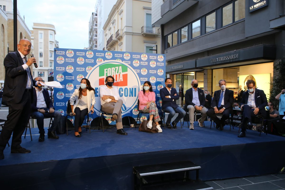 RaffaeleFitto's tweet photo. Grazie a @SantelliJole @Alberto_Cirio @DonatoToma e Vito Bardi per essere qui a #Bari a sostenermi. Il buon governo del #cdx, che loro rappresentano, sono la dimostrazione che ci sono Regioni a servizio dei cittadini e non del potere. ST
#alcuoredellapuglia #FittoPresidente https://t.co/dSYALnxSe4