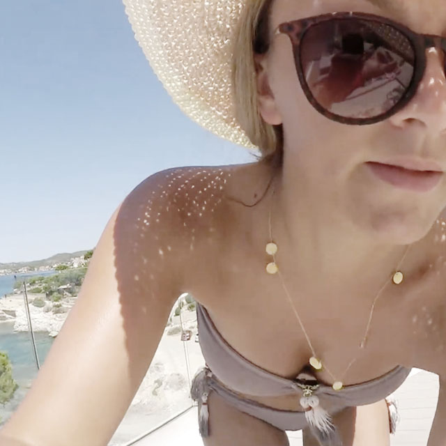JudithXJules's tweet photo. The JUNE necklace 💫
The perfect summer necklace! Wear simply with a bikini like @vikabella_yt 👌🏽

#fashionblogger #fashionblog #styleinspiration #StyleBlogger #lookoftheday #fblogger #fashionista #whatiwore #bloggerstyle #bloggerfashion #asseenonme #summerjewelry #jewelryjunkie https://t.co/XfKvvfh8rn