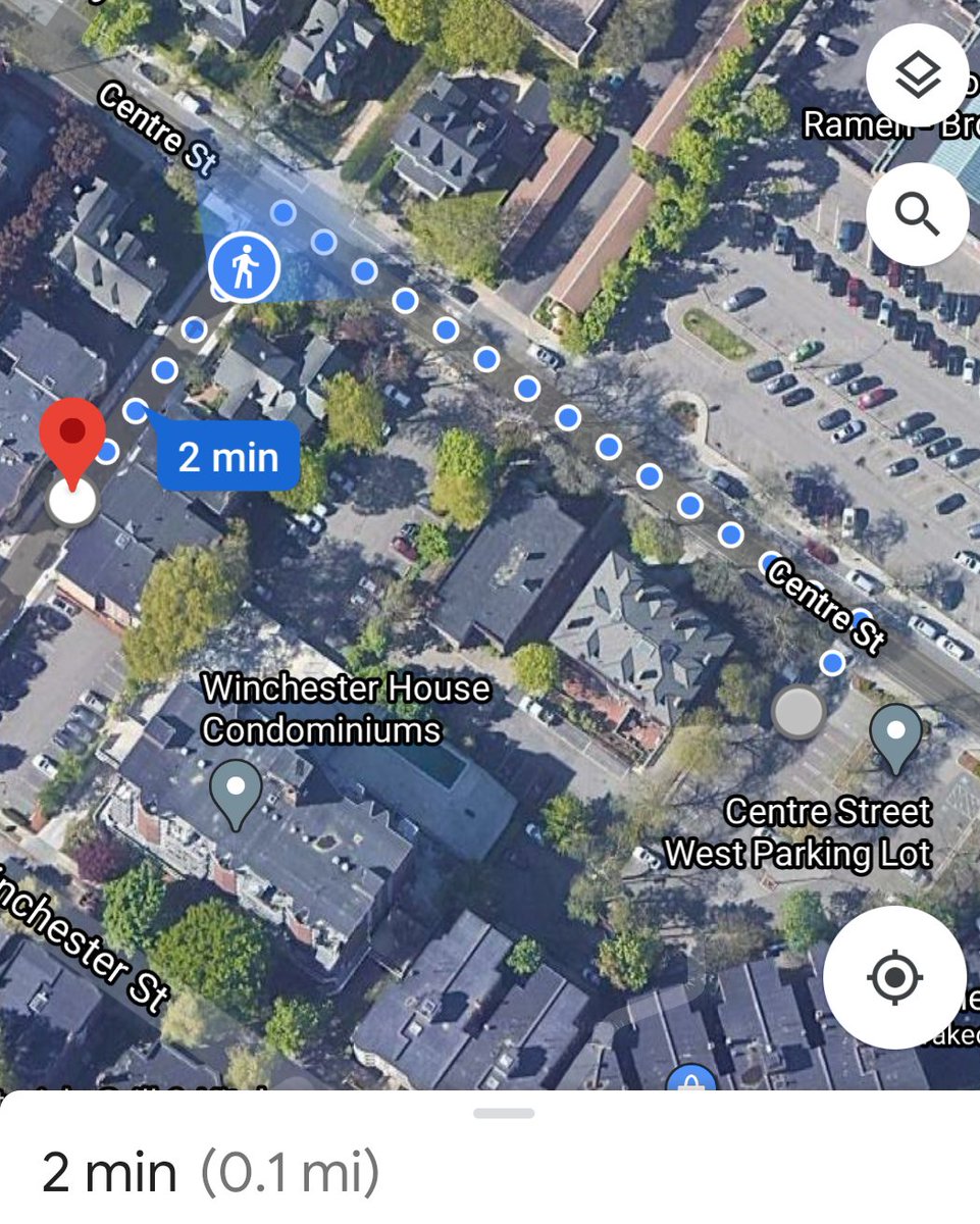 emilylong17's tweet photo. Line for Brookline farmers market is a block and a half long. And it keeps growing! People want their local food!  #brooklinefarmersmarket #eatlocalMA #eatlocalboston @MassGrown https://t.co/Eex02Iu364