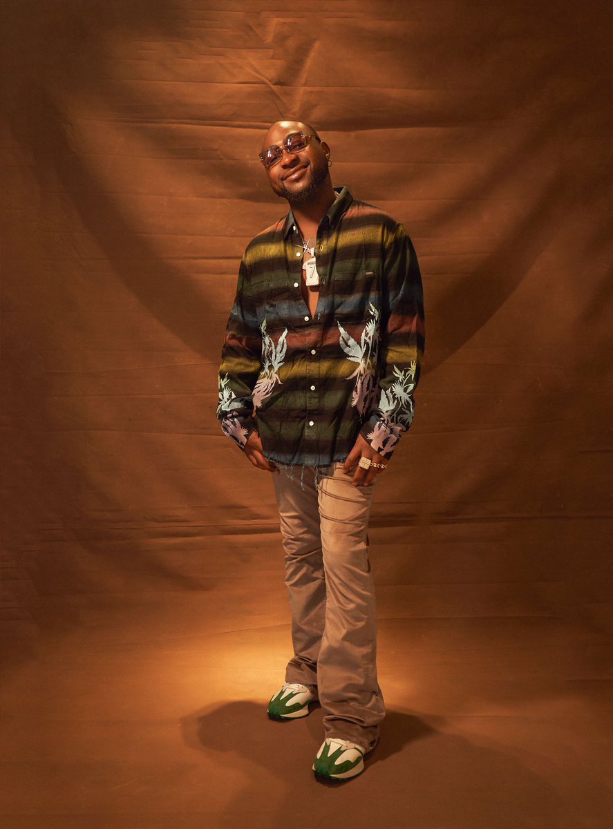 davido's tweet image. P O S E