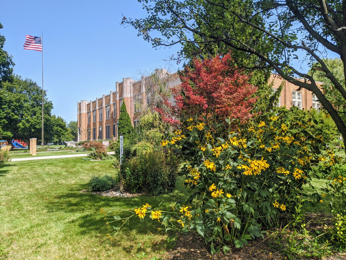 cwoverstreet's tweet image. Making time for a daily #SEL walk  around the school #ScreenBreak