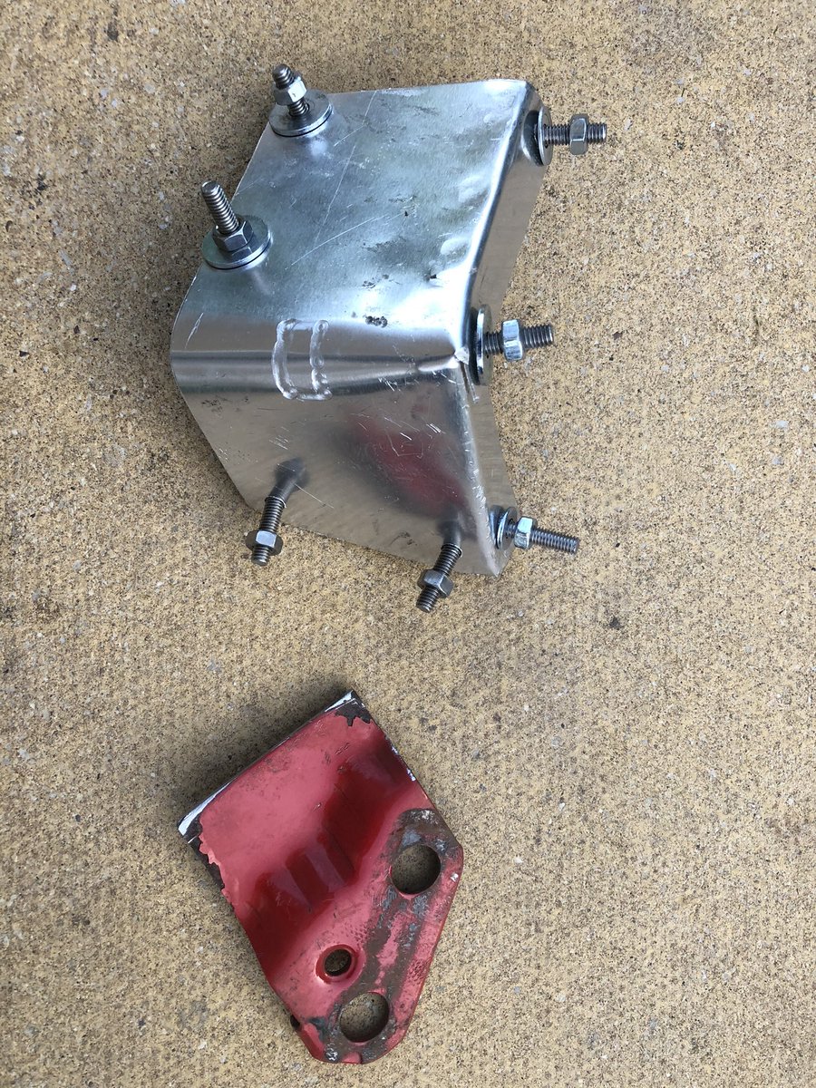 theengineerinn's tweet image. Significant corrosion on my lawnmower leading to the left hand side box and bar mount detaching.  So a bit of #homeengineering required, nothing that a bit of plate and some M6 set screws cannot fix! To be continued...