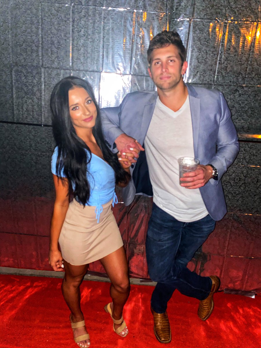 _StephenNeal's tweet image. #girlfriend #ACMawards