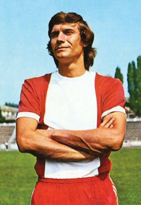 DUDU GEORGESCUClub: Steaua BucurestiSeason: 1976/1977Matches: 31Goals: 47Assists: ?An absolute goal machine was the Romanian striker. This was the second year he won the European Golden Boot, and he scored 252 goals in the Romanian top flight. Still a record!