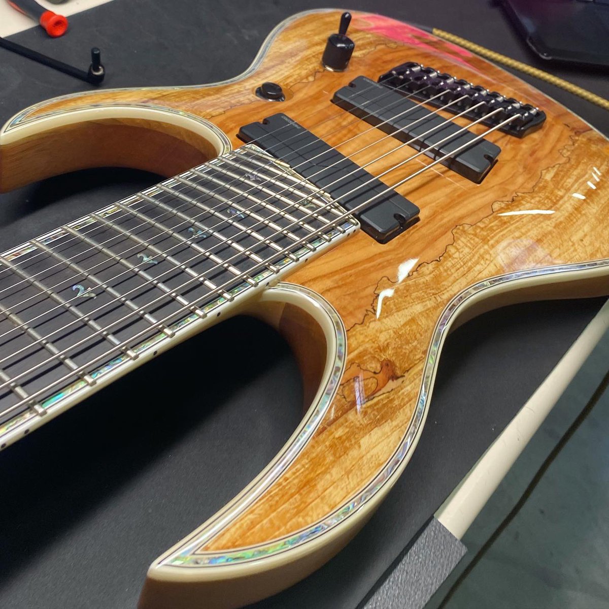 B.C. Rich Guitars tweet media