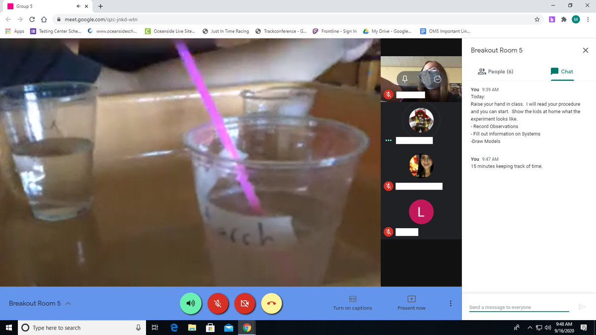 MKellyOceanside's tweet photo. Groups collaborating on how temperature affects a glow stick's brightness. #HybridLearning #BreakoutRooms #BreakoutGroups #ThisIsOSDScience #NGSS #SystemModeling @DrMChristiansen https://t.co/6GfjFFzovw