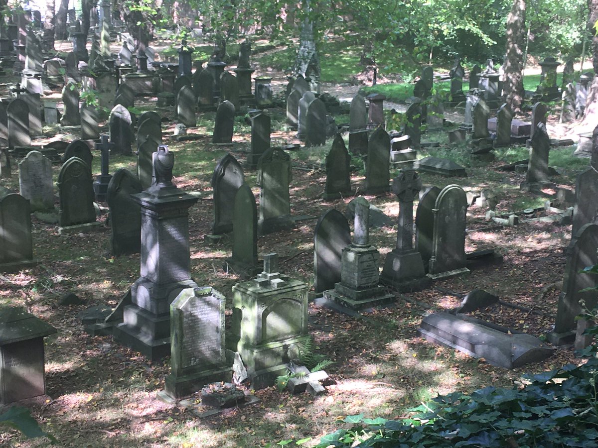 Passed by Birmingham’s Warstone Lane and Key Hill Cemeteries today and had a wander. Been a long time. Fascinating place with some wartime connections. Here is a thread I hope will be of interest. VC’s, catacombs and more.