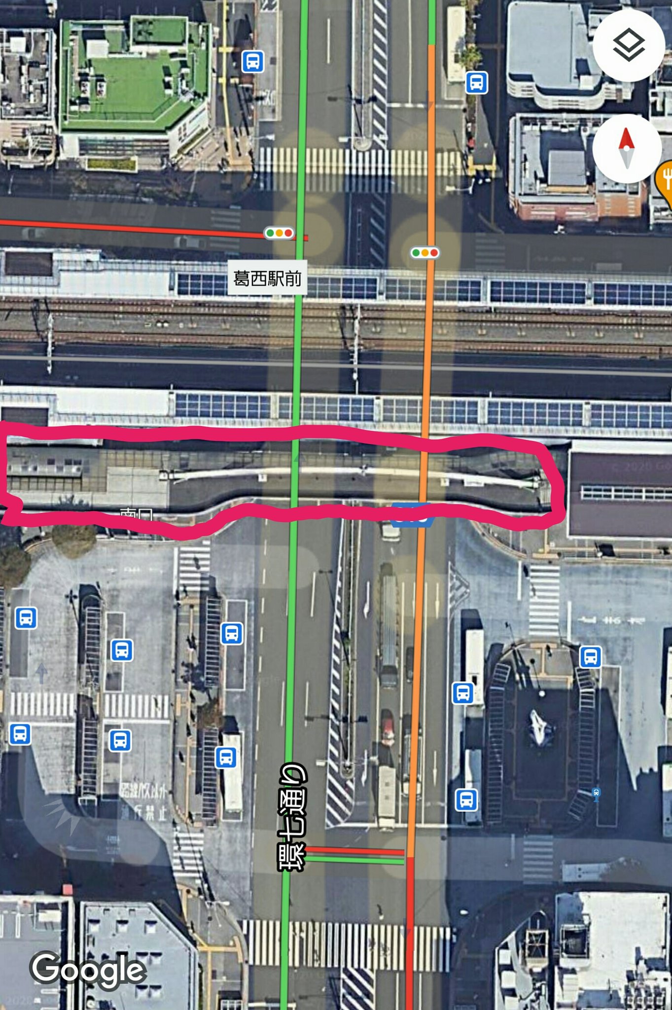 ヴォイスーン 葛西駅の喫煙所設置場所は 葛西駅の中央口と博物館口の間にあるペデストリアンデッキ 簡易的な花壇で喫煙所 スペースを囲むだけだから 煙草の煙の流出は側を通行する人に受動喫煙させるので時代の逆行も甚だしい ヴォイスーン 葛西駅の喫煙所設置場所は 葛西駅の中央口と博物館口の間にあるペデストリアンデッキ 簡易的な花壇で喫煙所 スペースを囲むだけだから 煙草の煙の流出は側を通行する人に受動喫煙させるので時代の逆行も甚だしい