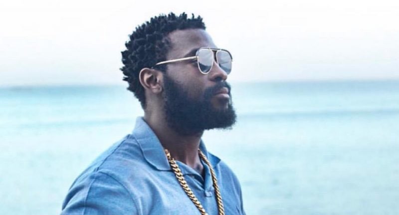 group_tb's tweet photo. INCROYABLE, le rappeur #Damso vient de Peter le disque d’or en moins de 4h après la sortie de son album #QALF 

(Ce média est dans le futur croyez nous) https://t.co/8NyAqf2pAA
