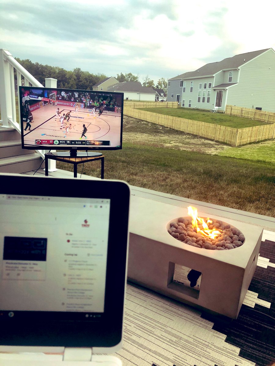 CoachMHess's tweet photo. Loving this fall weather #Game2 #BOSvsMIA #CINvsCLE #Canvas #BeatTipp https://t.co/0Wor5oG3J2