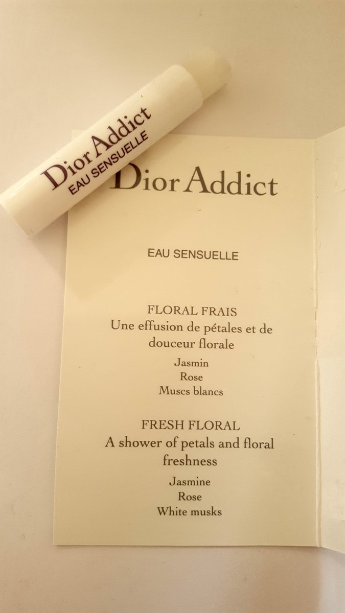 PerfectParfums's tweet image. Name of the Company- @Dior 

The perfume name- Addict Eau Sensuelle

What I Like about Addict E. Floral scent. Rose is present but very soft.
Felt like hugging a Bouquet of Flowers.

How I would describe Addict E. - Notes of Jasmine|Cedar

Fact- Dior has dressed  @Lupita_Nyongo