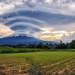 富士山に巨大吊るし雲が現る!大自然を感じる!