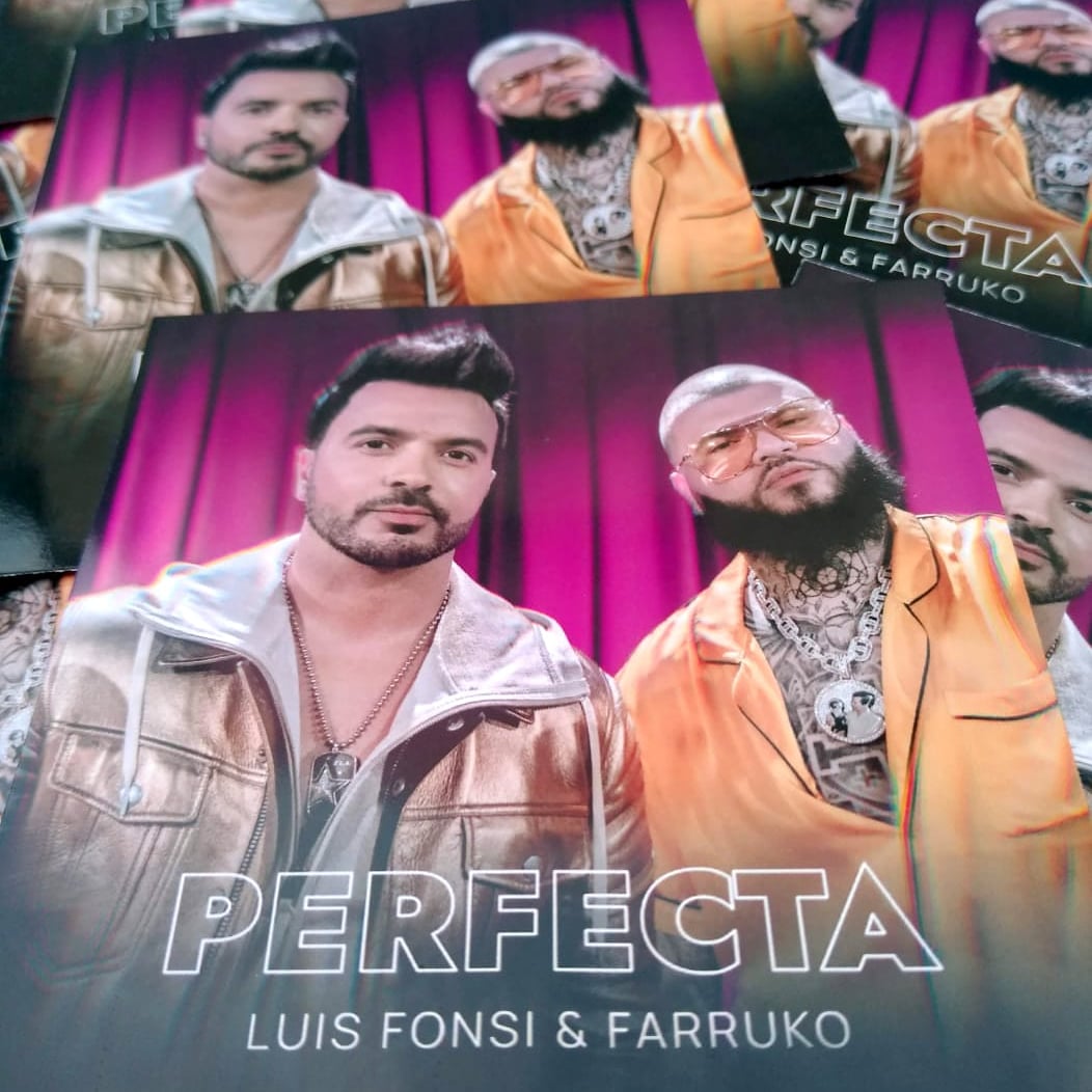 ElizabethmaiaLF's tweet photo. HOY ....yaaa!!! 
se estrena #Perfecta de @LuisFonsi &amp; @FarrukoOfficial 💥 https://t.co/3hBFyMMWpz