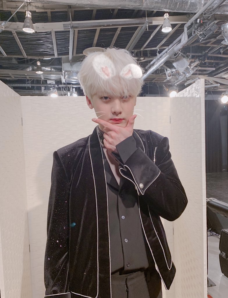 offcl_astrx's tweet photo. ㅤ⠀› / 星 / 𝐍𝐎𝐑𝐓𝐇𝐄𝐍 𝐋𝐈𝐆𝐇𝐓𝐒 ¡ * wᥲnnᥲ b(ǝ.) чour 𝐥𝐢𝐠𝐡𝐭 ¿ ꜜ our plᥲч..♡_ lιst ぬ / 🎧 #SJPEBUT ₊(𝐧𝐨𝐰ꜜ) lιstᥱnιng % ¡ #FLROAD

Para relajarnos un rato antes de los eventos me he puesto a escuchar Flower Road, Ya me declaro fan de Sejeong https://t.co/iSylmJwoEj