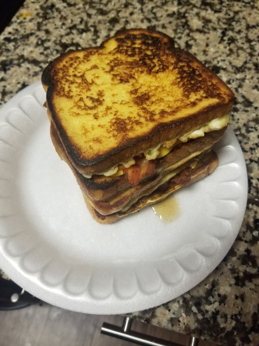 Anyone in the atlanta duluth area want some food this is a French toast baconeggcheese https://t.co/<a href="/tag/naruto"class="tags"><span>#naruto</span></a>