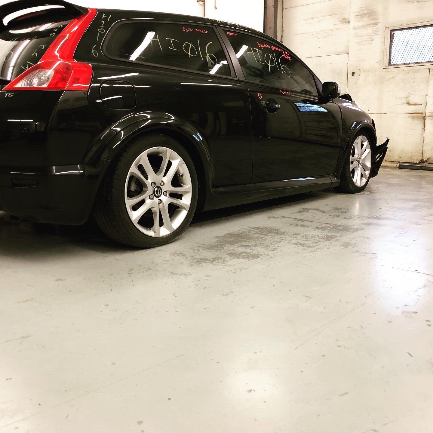 Volvo c30 deals r design parts