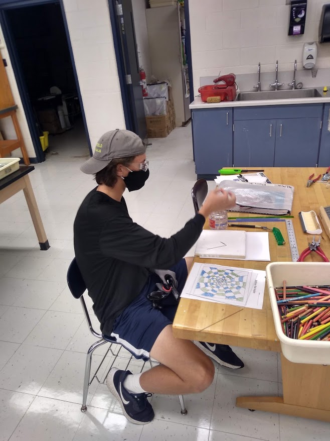 VHFARussell's tweet photo. We might be masked up, split into two cohorts, no longer sharing, and socially distant, but #VHHSFA darkroom and glass art students are back! Thanks Mrs. Dahlstrom for leading these students! #D128Daring https://t.co/v7KzSfaS83