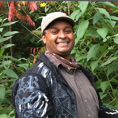 The next #growingforresilience speaker is <a href="/IsaacCrosby/">Isaac Crosby</a> Indigenous land steward and Lead Hand at @EGBrickworks in Toronto. Isaac is working to Indigenize the Brick Works through a process of "sharing space and sharing power" <a href="/TOurbangrowers/">TorontoUrbanGrowers</a> <a href="/greenthumbgrows/">greenthumbgrows</a> <a href="/Capital_Growth/">Capital Growth</a>