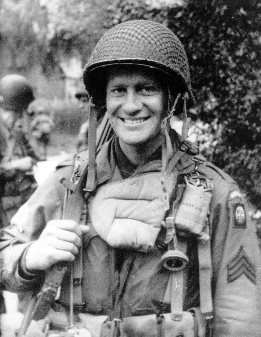 Wwii Pictures On Twitter A Smiling American Paratrooper Of The 505th