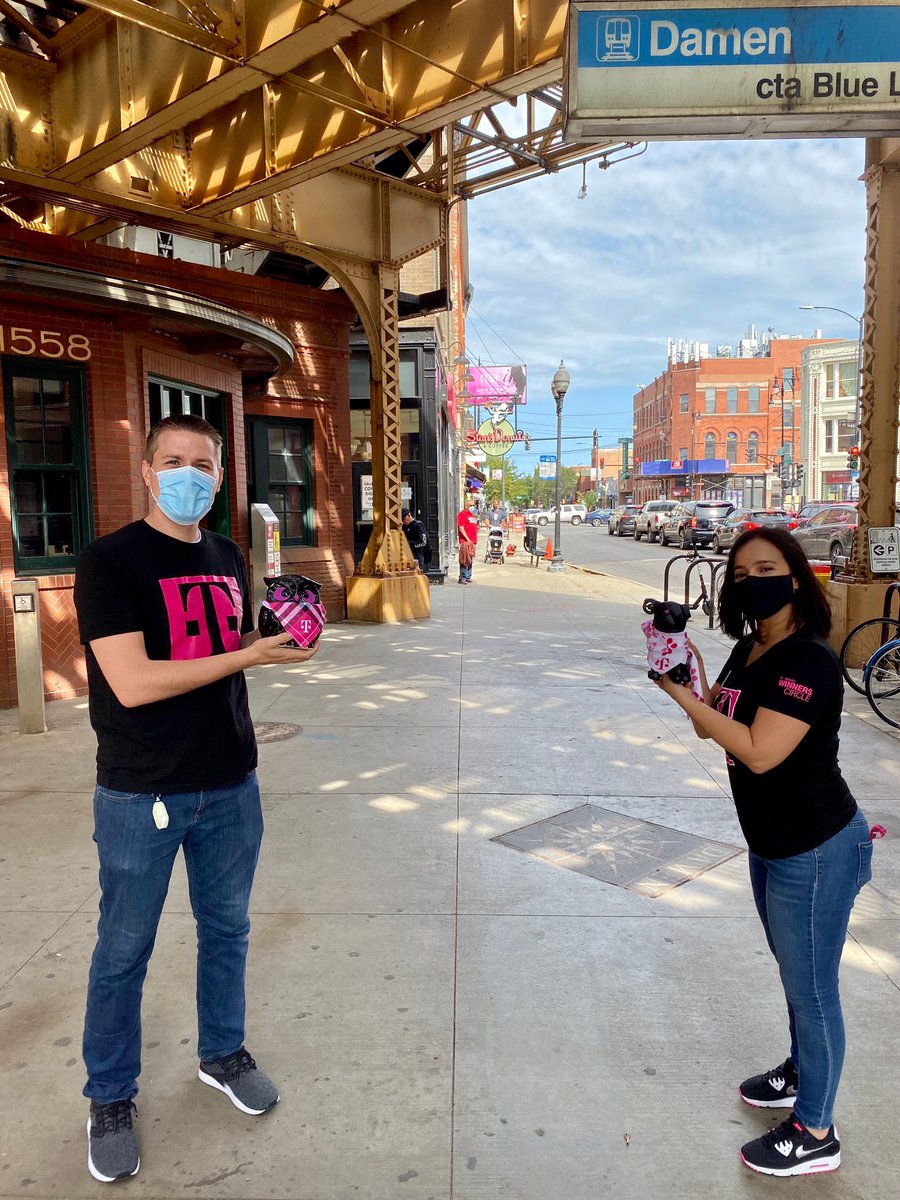 #LilRich🐶 &amp; #TNNSOwl🦉 have made their way to Wicker Park in Chicago Metro North! RSM @annariosTMO is leading them in TFB skill practices, CMN is crushing in TFB % to Post &amp; ME participation 🙌🏼 #LilRichTour #TheNorthNeverSleeps 🦉#FirstAndFast <a href="/richgarwood/">Rich Garwood</a>