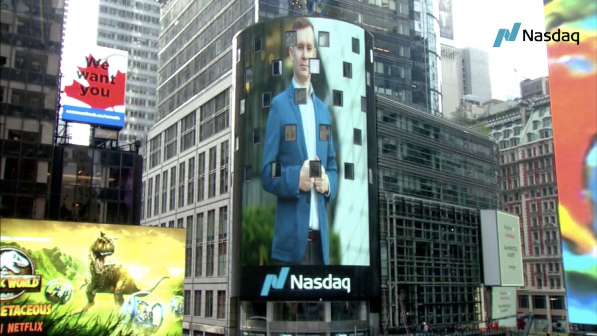 piecioshka's tweet image. I&apos;m so proud working in @SumoLogic! 🚀
Today&apos;s this » a little « startup, ringed the bell on @Nasdaq

#SumoLogicIPO