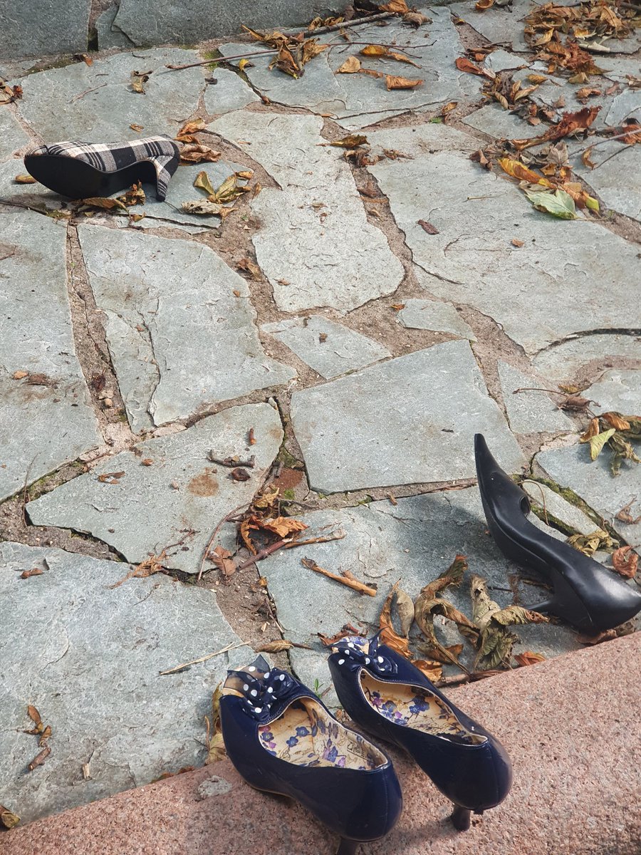 wennusS's tweet photo. Die stonden zomaar in het wild.
Zinder mensen er bij.
#intrigerend https://t.co/kQqlBxq0Kt